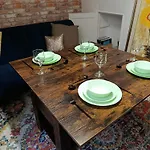 Nyaraló Maison De La Liberte - Petite Maison A 4 Etages *